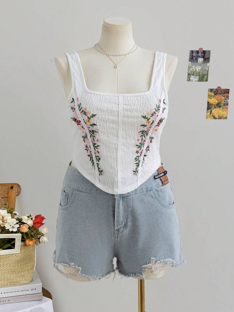 Plus Size White Lace Floral Embroidered Stretchy Camisole for Women – Romantic Spring, Vacation & Valentine’s Day Top