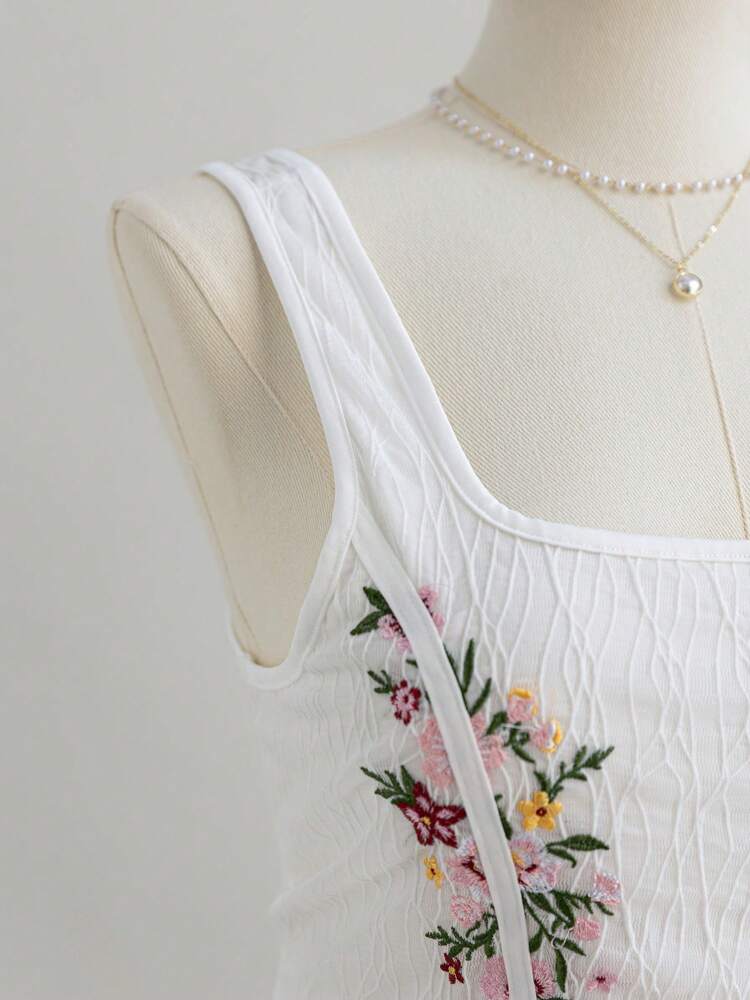Plus Size White Lace Floral Embroidered Stretchy Camisole for Women – Romantic Spring, Vacation & Valentine’s Day Top