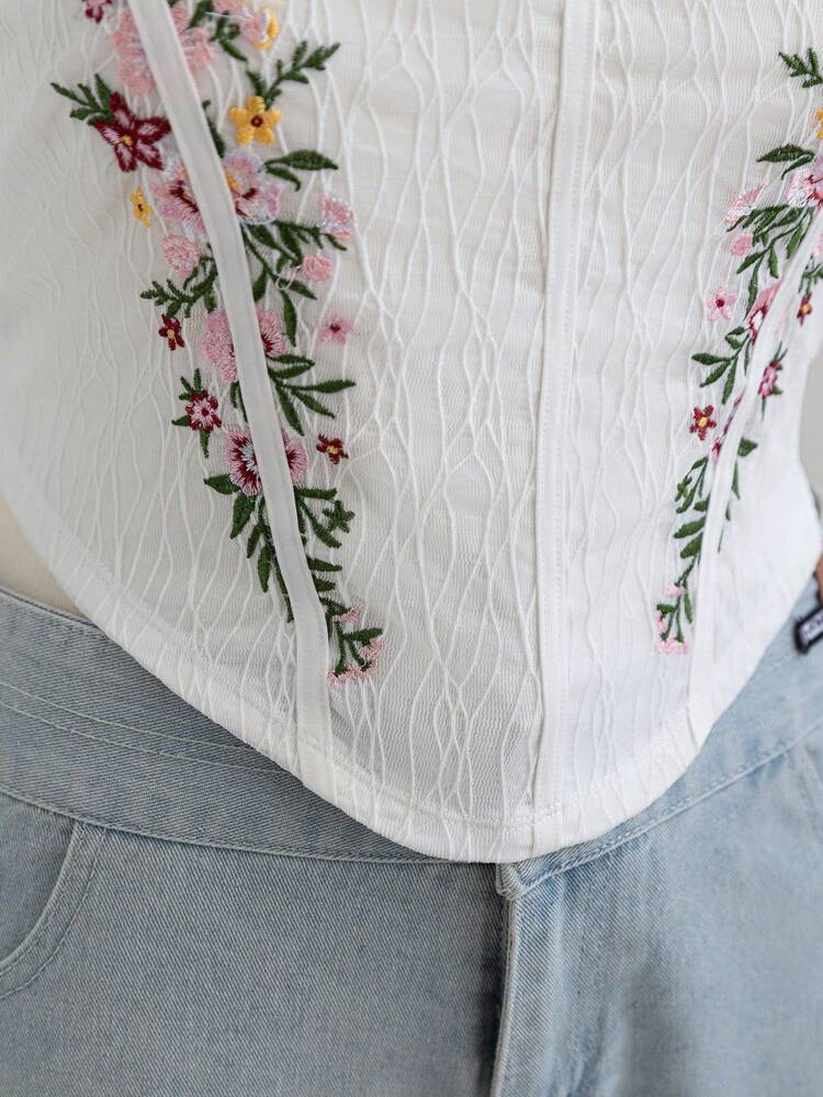 Plus Size White Lace Floral Embroidered Stretchy Camisole for Women – Romantic Spring, Vacation & Valentine’s Day Top