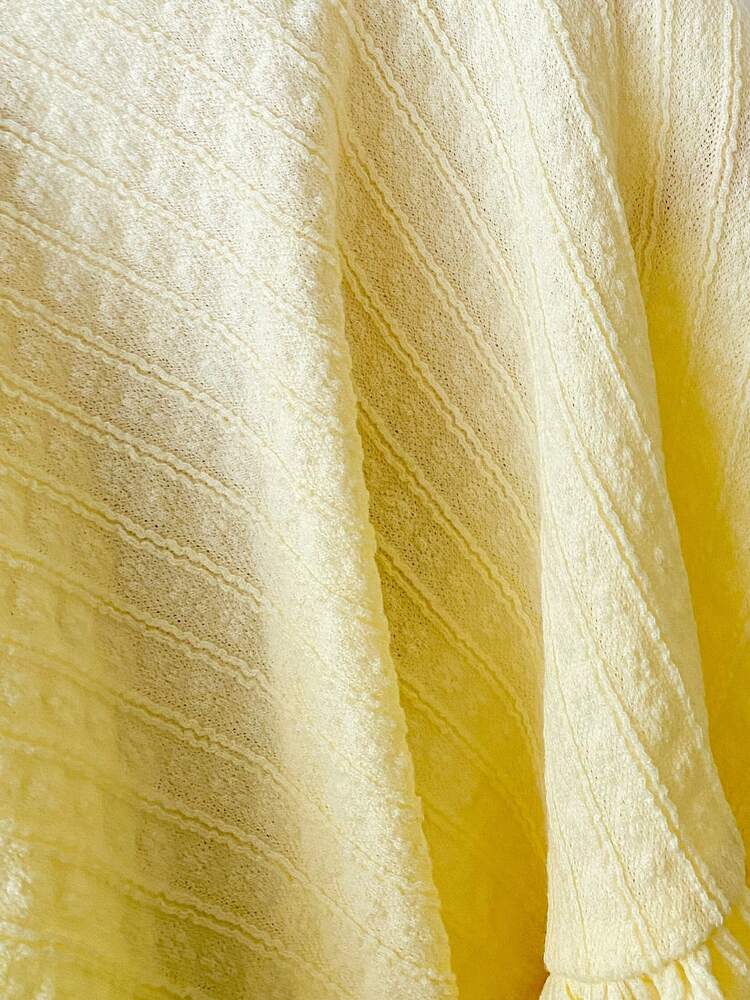 Plus Size Yellow Halter Tie-Up A-Line Top for Women – Spring Casual, Beach, Countryside, Romantic & Tea Time Outfits